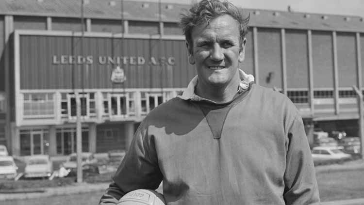 Mengenang Donald George Revie atau Don Revie, pelatih legendaris sekaligus 'Ayah' bagi Leeds United. Copyright: © Evening Standard/Hulton Archive/Getty images