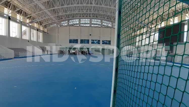 Lapangan Hoki Indoor PON Papua. Copyright: © Sudjarwo/INDOSPORT