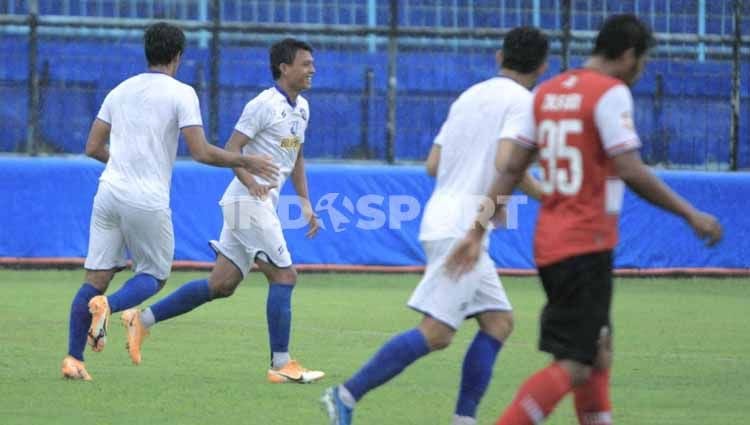 Laga ujicoba antara Arema FC vs Madura United di Stadion Kanjuruhan Malang, Rabu (21/10/20). Arema menang tipis 4-3 dari Madura United. Copyright: © Ian Setiawan/INDOSPORT