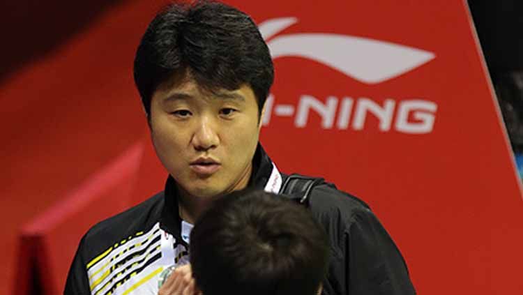 Terancam didepak, Kepala Pelatih Korea Ahn Jae-chang malah ungkap keinginan untuk tidak melanjutkan kontraknya bersama dengan Asosiasi Bulutangkis Korea (BKA). Copyright: © Badminton Photo
