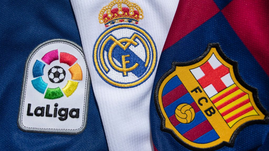 Logo Barcelona vs Real Madrid di LaLiga Spanyol Copyright: © Visionhaus via Getty Images