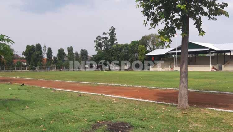 Lapangan Kottabarat, Solo mulai bersolek dan berbenah menuju gelaran kompetisi bergengis Piala Dunia U-20 2021 mendatang. Copyright: © Ronald Seger/INDOSPORT