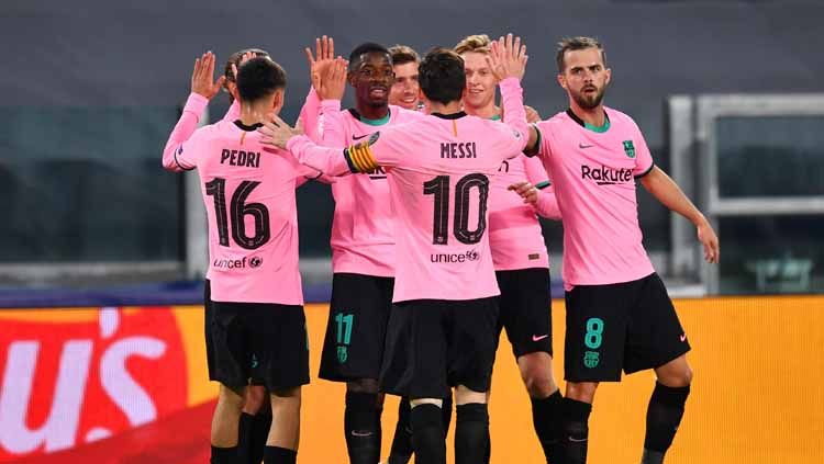 Sembilan pemain Barcelona bakal disingkirkan Ronald Koeman pada bursa transfer lanjutan demi membantu penyelesaian masalah krisis ekonomi. Copyright: © Valerio Pennicino/Getty Images