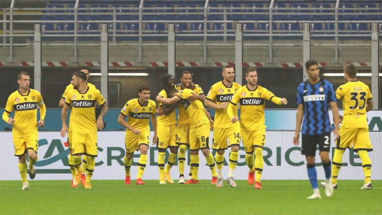 Raksasa Serie A Liga Italia, Inter Milan, telah membiarkan Parma mengantongi rekor spektakuler usai kedua tim bermain imbang di Giuseppe Meazza. Copyright: © Marco Luzzani/Getty Images
