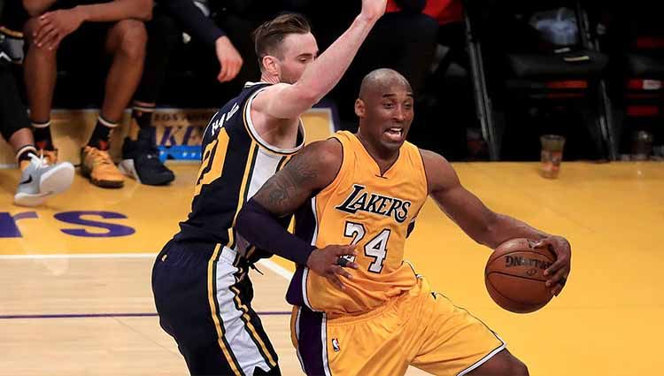 Kobe Bryant saat masih bermain bersama Los Angeles Lakers. Copyright: © Sean M. Haffey/Getty Images
