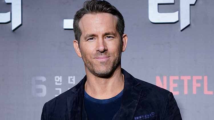 Bintang utama film Deadpool, Ryan Reynolds dipastikan selangkah lagi bakal menjadi pemilik sah klub gurem Liga Inggris. Copyright: © Christopher Jue/Getty Images