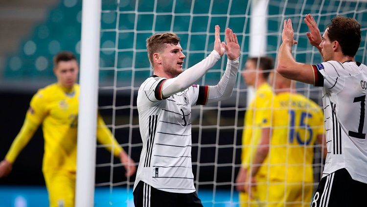 Selebrasi striker Jerman, Timo Werner, usai mencetak gol ke gawang Ukraina dalam pertandingan UEFA Nations League, Sabtu (14/11/20). Copyright: © UEFA Nations League