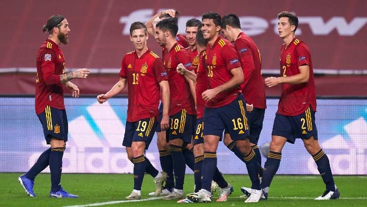 Timnas Spanyol merayakan gol ke gawang Jerman di pertandingan UEFA Nations League, Rabu (18/11/20) dini hari WIB. Copyright: © Mateo Villalba/Quality Sport Images/Getty Images