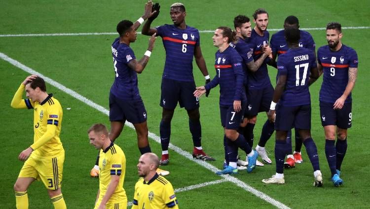 Timnas Prancis merayakan gol ke gawang Swedia dalam pertandingan UEFA Nations League, Rabu (18/11/20) dini hari WIB. Copyright: © Xavier Laine/Getty Images
