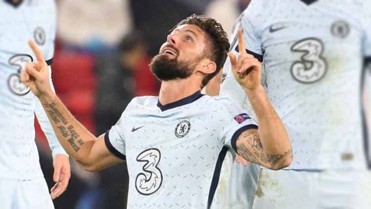 Olivier Giroud di laga Rennes vs Chelsea. Copyright: © John Berry/Getty Images