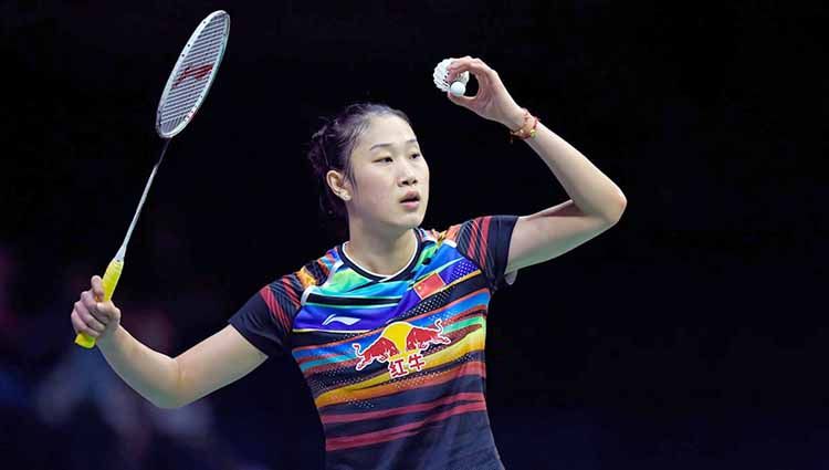 Jawara Singapore Open 2015 asal China di sektor tunggal putri, yaitu Sun Yu yang kini banting setir menjadi wasit setelah pensiun dari bulutangkis. Copyright: © ANDY BUCHANAN/AFP via Getty Images