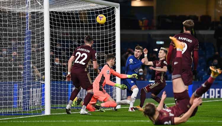 Duel pemain Chelsea, Timo Werner pada laga Liga Inggris antara Chelsea vs Leeds United di Stamford Bridge. Copyright: © Darren Walsh/Chelsea FC via Getty Images