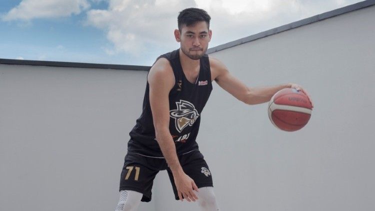 Widyanta Putra Teja bergabung tim basket West Bandits Solo. Copyright: © Tim Media West Bandits Solo