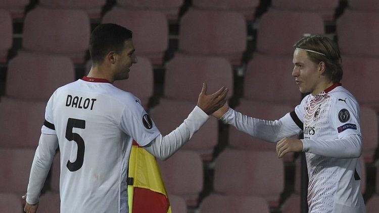 Tepatkah Keputusan Ac Milan Singkirkan Hauge Dari Liga Europa Indosport