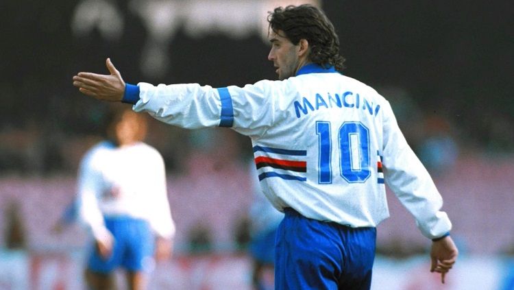 Roberto Mancini saat masih berkarier sebagai pemain di Sampdoria. Copyright: © Pinterest