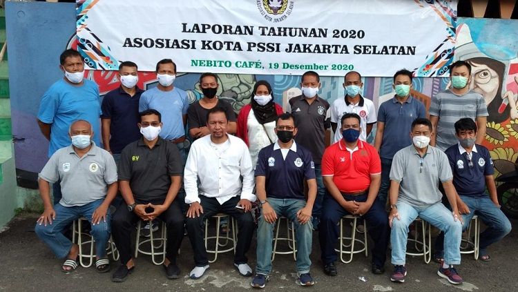 Askot PSSI Jakarta Selatan menggelar rapat tahunan 2020, Sabtu (19/12/20). Copyright: © Indra Citra Sena/INDOSPORT