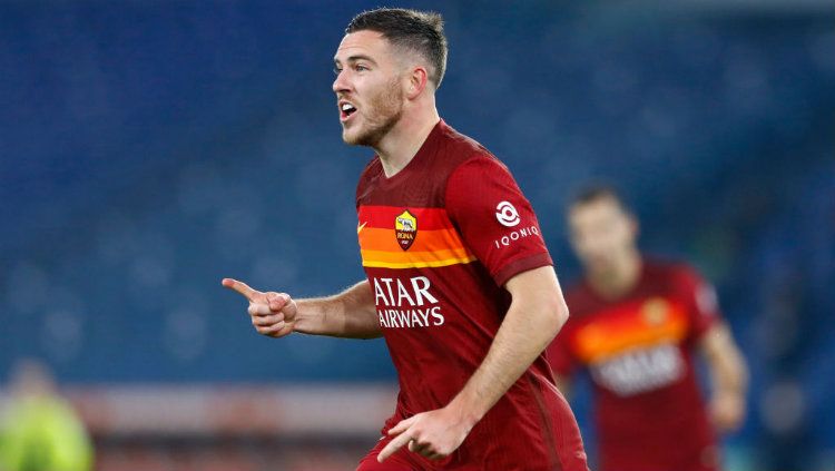 Selebrasi gol Jordan Veretout di laga AS Roma vs Cagliari. Copyright: © Matteo Ciambelli/DeFodi Images via Getty Images