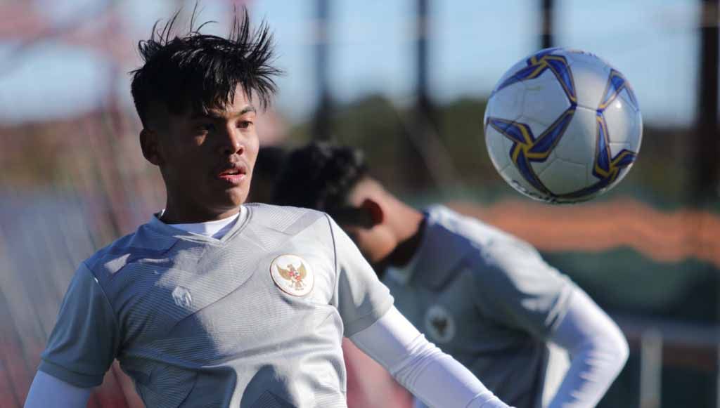 Latihan para pemain Timnas U-19 di Spanyol. Copyright: © PSSI