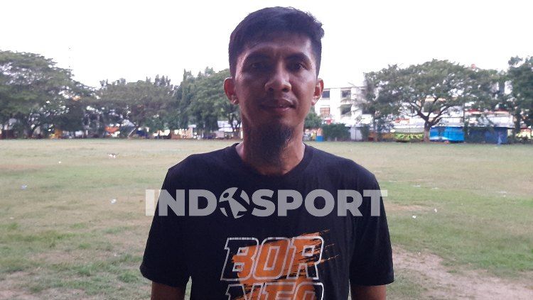 Asisten pelatih Borneo FC, Ahmad Amiruddin, berkomentar menjelang laga Liga 1. Copyright: © Adriyan Adirizky/INDOSPORT