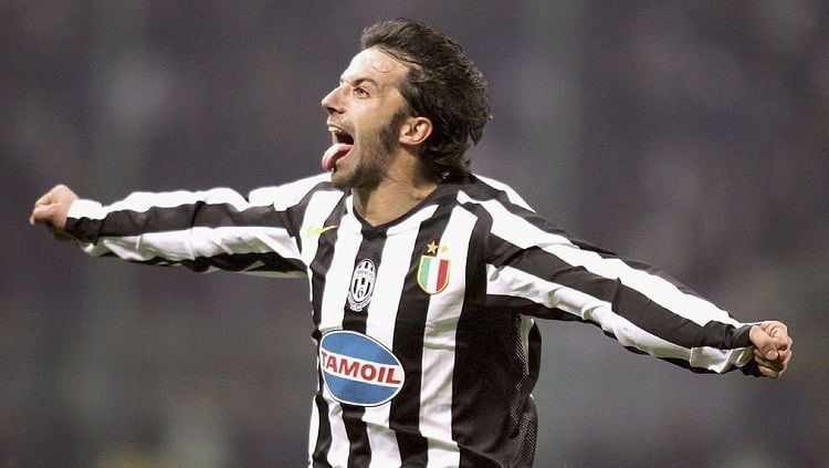 Selebrasi Alessandro Del Piero usai mencetak hattrick dalam pertandingan Coppa Italia antara Juventus vs Fiorentina, 10 Jaburai 2006. Copyright: © FIFA