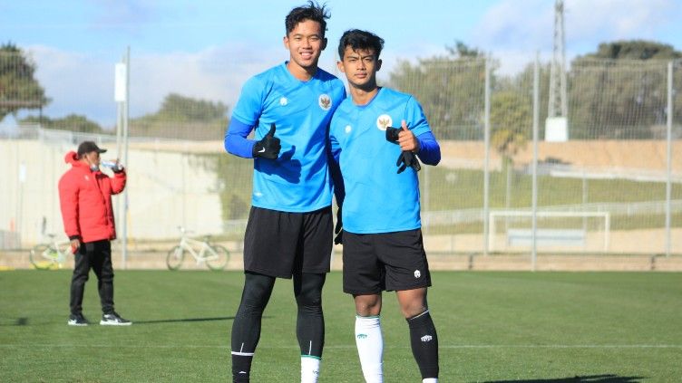 Dua pemain muda PSIS, Pratama Arhan dan Bahril Fahreza yang menjadi langganan Timnas di era Shin Tae-yong. Copyright: © PSSI