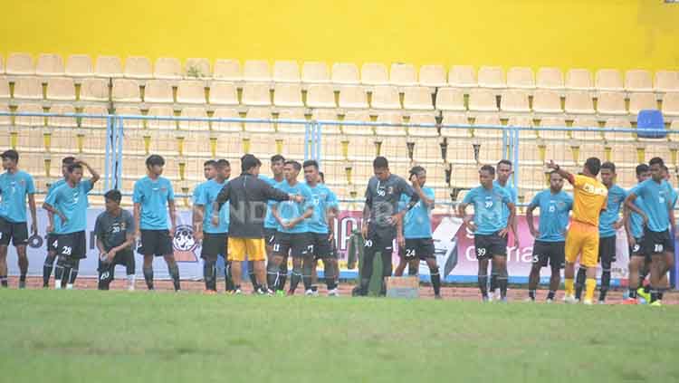 Pemain Sriwijaya FC sebelum libur karena corona. Copyright: © Muhammad Effendi/INDOSPORT