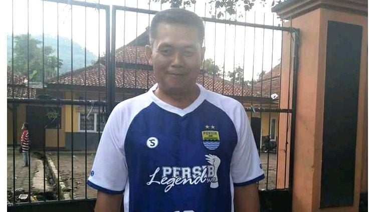 Mantan pemain Persib Bandung, Mulyana, yang merasa gelar juara Perserikatan 1993-1994 dan Liga Indonesia 1994-1995. Copyright: © Dok. Pribadi