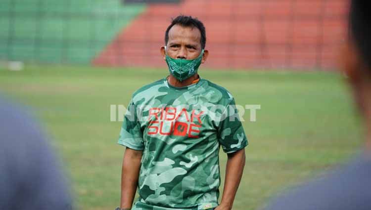 Pelatih PSMS Medan, Ansyari Lubis. Copyright: © Aldi Aulia Anwar/INDOSPORT