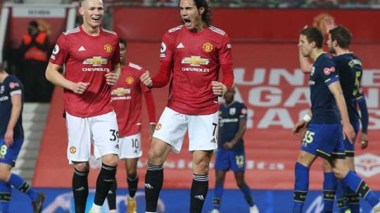 Selebrasi gol Edinson Cavani di laga Manchester United vs Southampton. Copyright: &copy; Matthew Peters/Manchester United via Getty Images