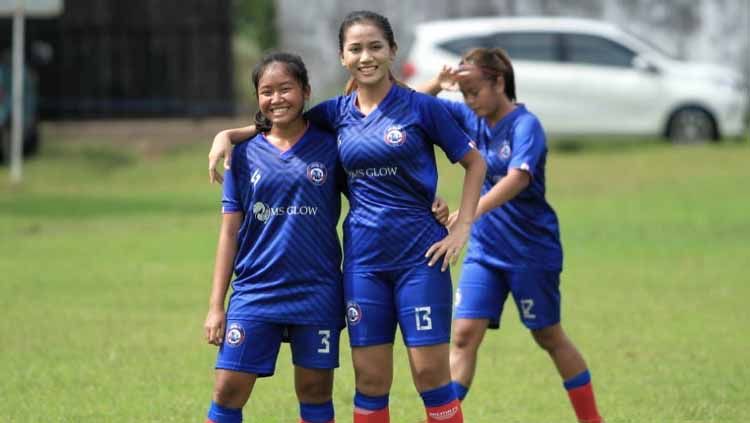 Arema Fc Tutup Rangkaian Hut Ke 34 Dengan Turnamen Sepak Bola Putri Indosport