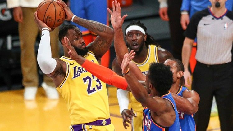 Los Angeles Lakers (LA Lakers) menang dengan skor 114-113 melawan Oklahoma City Thunder, pada lanjutan NBA Kamis (11/02/21). Copyright: © (Photo by Meg Oliphant/Getty Images)