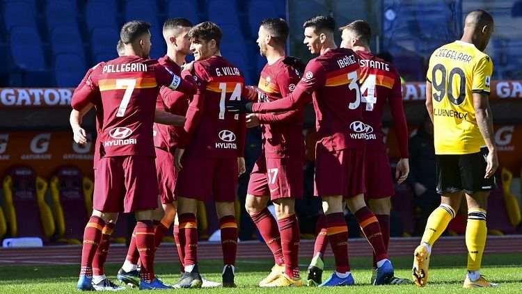 Berikut hasil pertandingan Serie A Italia antara AS Roma vs Udinese, Minggu (14/02/21). Jordan Veretout jadi pahlawan kemenangan yang membawa Roma ke posisi 3. Copyright: © AS Roma