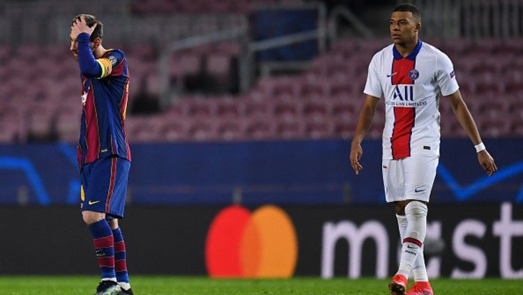 Lionel Messi dan Kylian Mbappe di leg kedua 16 besar Liga Champions. Copyright: © (Photo by David Ramos/Getty Images)