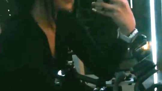 Anya Geraldine saat ngegym. Copyright: &copy; Instastory@anyageraldine