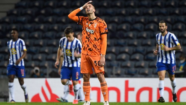 Pertandingan Liga Champions antara FC Porto vs Juventus, Rabu (17/02/21). Copyright: © UEFA