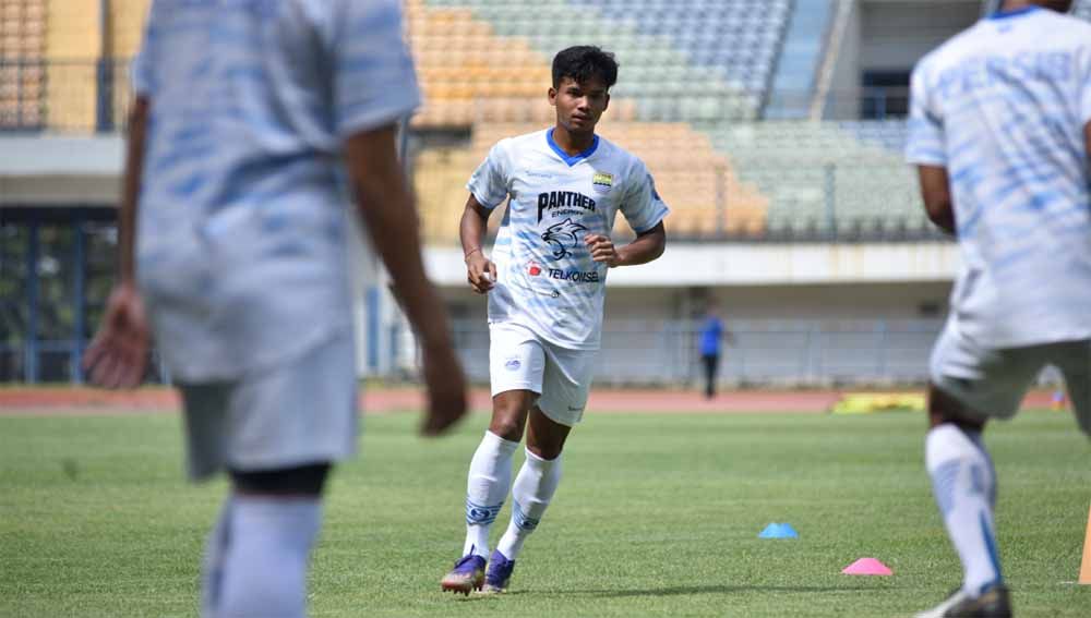 Bayu Mohamad Fiqri, saat latihan perdana di Persib Bandung, Senin (1/3/21). Copyright: © Media Officer Persib