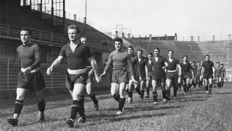 Para Pemain Torino Musim 1940-an Saat Sedang Berlatih Copyright: © gazzetta.it/