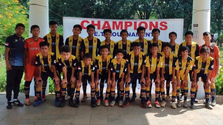 Depok City U-14 meraih juara ketiga dalam turnamen usia muda, Minggu (21/3/21). Copyright: © Indra Citra Sena/INDOSPORT