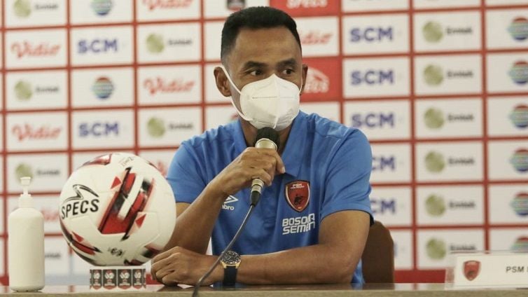 Pelatih klub Liga 1 PSM Makassar, Syamsuddin Batola, berpikir ulang dalam melakukan rotasi pemain kontra Bhayangkara Solo FC di laga kedua Grup B Piala Menpora. Copyright: © Official PSM Makassar