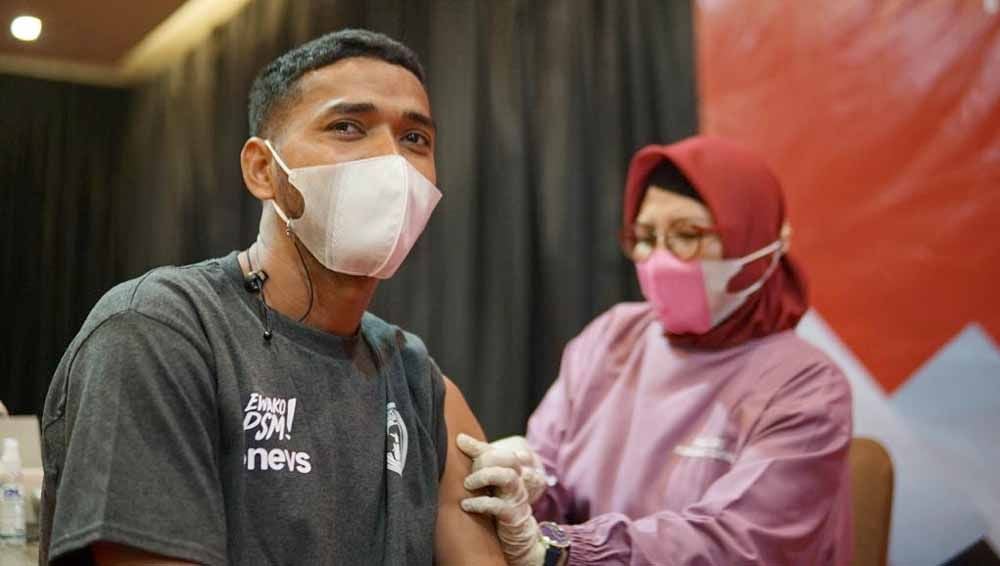 Pemain PSM Makassar menjalani vaksin anti Covid-19 di Ascent Premiere Hotel, Malang, Rabu (24/03/21). Copyright: © Official PSM Makassar