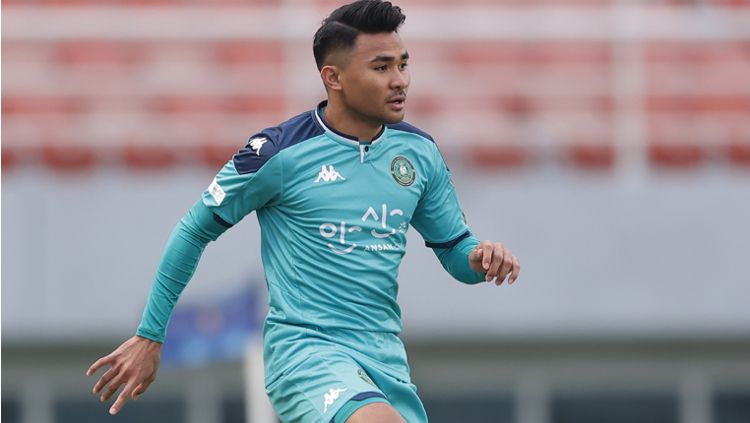Pemain Indonesia, Asnawi Mangkualam Dalam Laga Debut di Korea Selatan Bersama Ansan Greeners FC Copyright: © twitter.com/KLeagueUnited