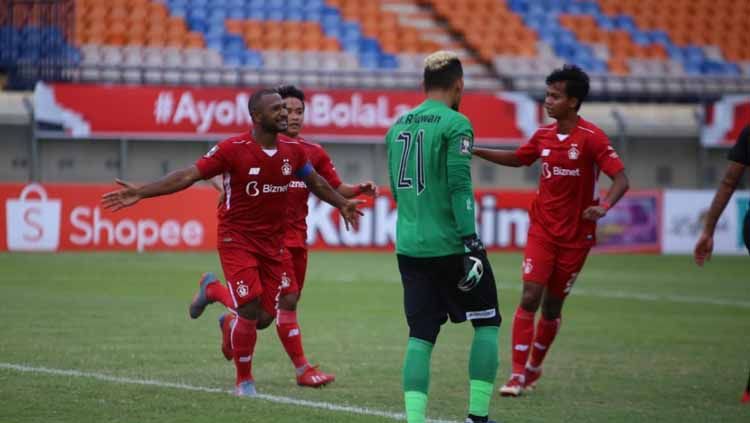 Skuad Persik Kediri merayakan gol ke gawang Madura United di Piala Menpora. Copyright: © Media officer Persik