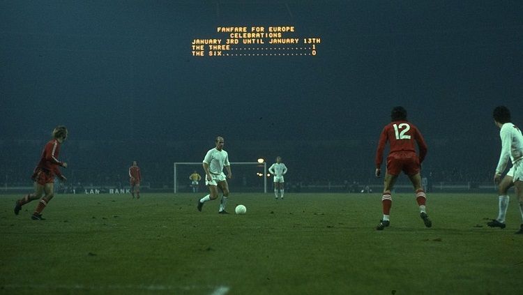 Legenda timnas Inggris dan Manchester United, Sir Bobby Charlton. Copyright: © Allsport