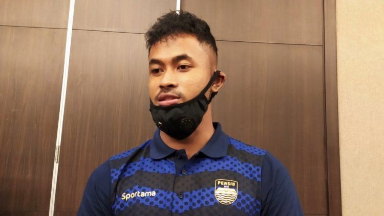 Aqil Savik menjadi pemain ke-12 yang hengkang dari Persib Bandung. Copyright: © Arif Rahman/INDOSPORT