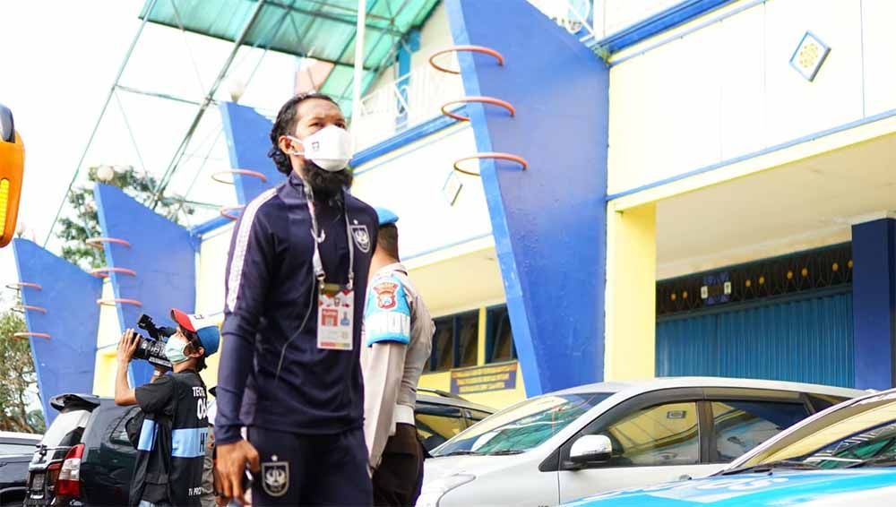 Pemain belakang PSIS yang resmi hengkang, Abanda Rahman. Copyright: © Media PSIS