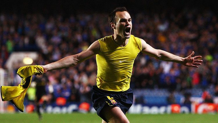 Andres Iniesta memberikan tanggapan kepada ungkapan pelatih Barcelona, Xavi Hernandez, terkait dengan Pedri. Copyright: © Getty Images