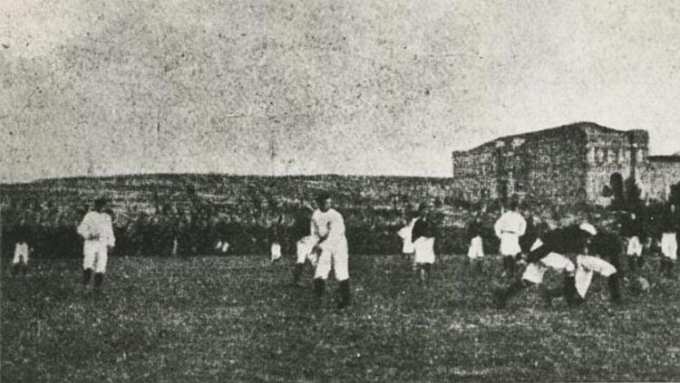 Duel Real Madrid vs Barcelona pertama sepanjang sejarah di Hipodromo de la Castellana, 13 Mei 1902. Copyright: © ABC