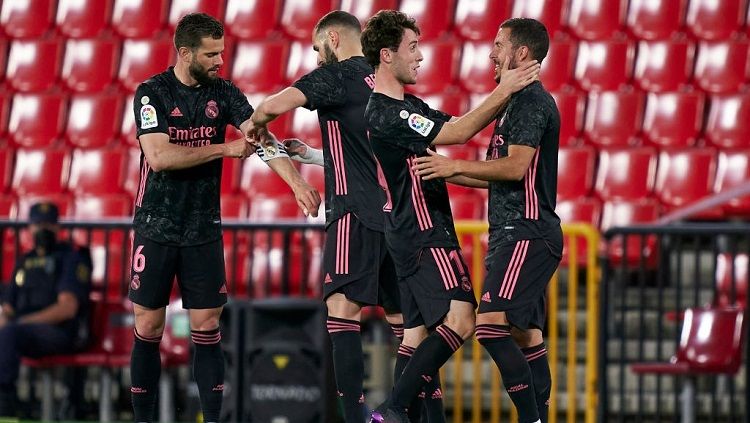 Real Madrid sukses menggasak tim tuan rumah, Granada, dengan skor 1-4 pada lanjutan pekan ke-36 LaLiga Spanyol, Jumat (14/05/21) dini hari WIB. Copyright: © Quality Sport Images/Getty Images