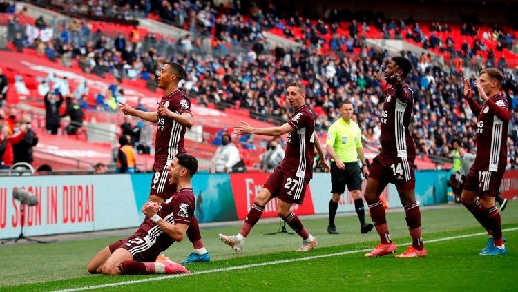 Leicester merayakan gol ke gawang Chelsea dalam laga final Piala FA di Stadion Wembley, Minggu (16/05/21) dini hari WIB. Copyright: © Matt Childs - Pool/Getty Image