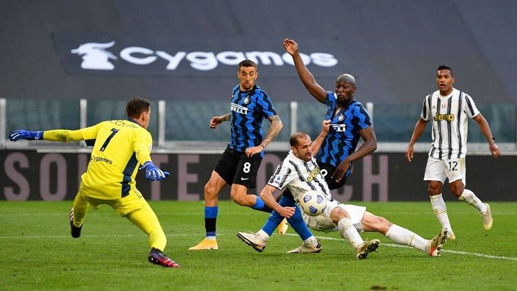 Salah satu suasana pertandingan Juventus vs Inter Milan. Foto: Matt Childs - Pool/Getty Image. Copyright: © Matt Childs - Pool/Getty Image